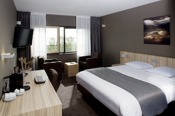 Luxury Double Room (with Shower)