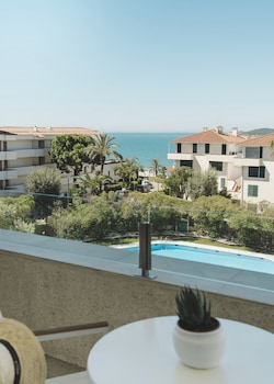 Melia Room, Double Room, Pool View