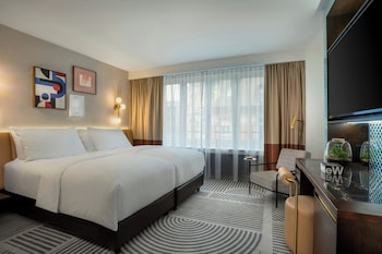 Deluxe Room, 1 King Bed