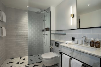 Superior Room, 1 King Bed, Balcony