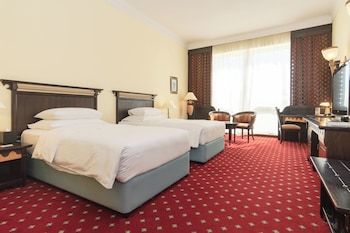 Deluxe Room, 2 Twin Beds complimentary shuttle to DXB Airport Terminal 1 & 3
