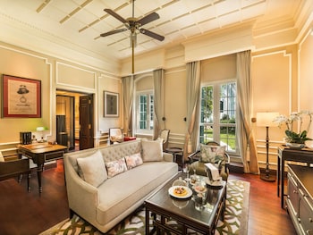 Heritage wing, Somerset Maugham Suite with Metropole Privileges and Benefits, King Bed