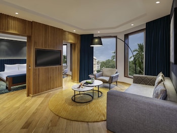 Executive Suite, City View, 1 King Bed, Club Lounge Access