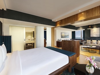 Executive Suite, Ocean View, 1 King Bed, Club Lounge Access