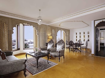 Royal Suite Room, 1 King Bed, Ocean View, Higher Floor, Club Lounge Access