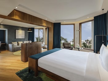Executive Suite, Ocean View, 1 King Bed, Club Lounge Access