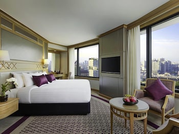 Corner Room, 1 King Bed