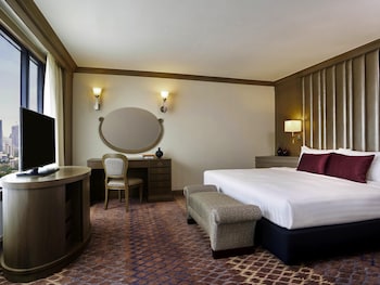 Executive Suite, 1 King Bed (Business Lounge Access)