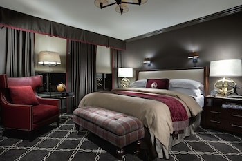Deluxe Room, 1 King Bed, City View (Fitness King)