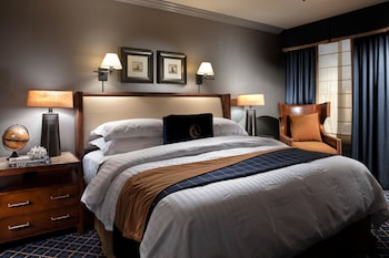 Superior Suite, 1 King Bed with Sofa bed, City View (One Bedroom Suite)