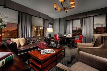 Superior Suite, 1 King Bed with Sofa bed, City View (One Bedroom Suite)