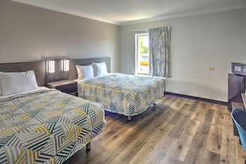 Standard Room, 2 Queen Beds, Non Smoking
