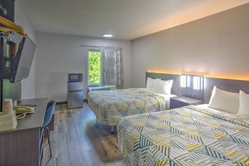 Standard Room, 2 Queen Beds, Smoking