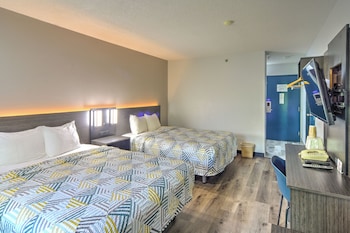Standard Room, 2 Queen Beds, Accessible, Non Smoking