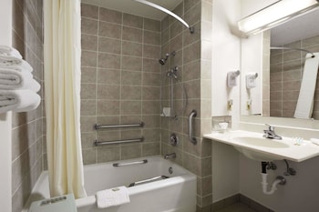 Room, 1 Queen Bed, Accessible, Non Smoking (Mobility)