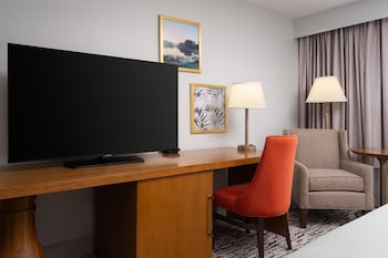 Room, 1 King Bed (Peloton Bike)