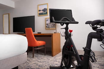 Room, 1 King Bed (Peloton Bike)
