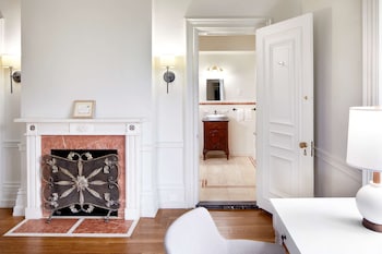 Room, 1 Queen Bed, Balcony (King Mansion)
