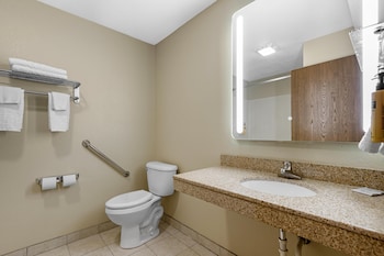 Standard Room, 1 Queen Bed, Accessible, Bathtub
