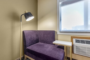 Standard Room, 1 King Bed, Non Smoking, Refrigerator & Microwave
