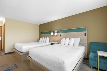 Standard Room, 2 Queen Beds, Non Smoking, Refrigerator & Microwave (Larger Room;with Sofabed)