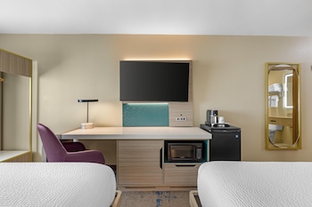 Standard Room, 2 Queen Beds, Non Smoking, Refrigerator & Microwave
