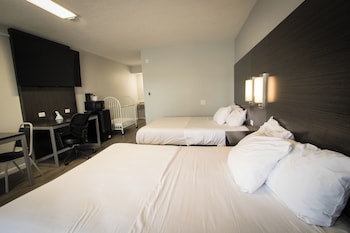 2 Queen Beds Accessible Non-Smoking(Pet)