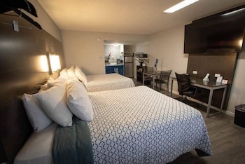 2 Queen Beds w/ Kitchenette Non-Smoking