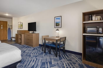 Standard Room, 2 Queen Beds, Accessible, Refrigerator & Microwave (with Sofabed)