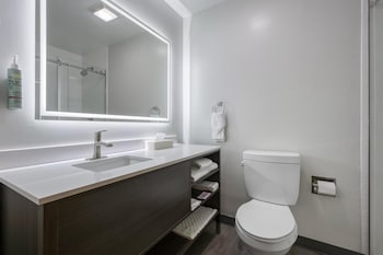 Standard Room, 1 King Bed, Non Smoking, Refrigerator & Microwave