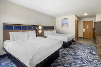Standard Room, 2 Double Beds, Non Smoking, Refrigerator & Microwave