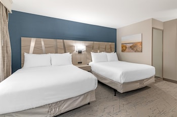 Suite, 2 Queen Beds, Accessible, Bathtub (with Sofabed)