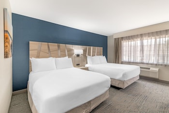 Suite, 2 Queen Beds, Non Smoking, Refrigerator & Microwave (with Sofabed)