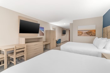 Suite, 2 Queen Beds, Non Smoking, Refrigerator & Microwave (with Sofabed)