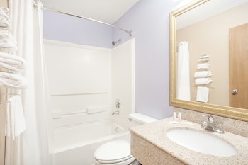Room, 1 Queen Bed, Microwave