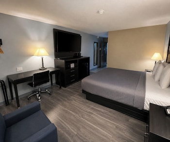 Standard Room, 1 Queen Bed