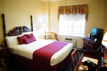 Standard Room, 1 Queen Bed