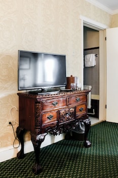 Standard Room, 1 Queen Bed