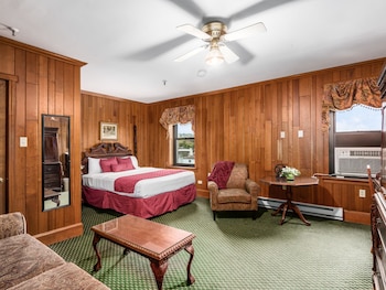 Queen Junior Suite