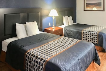 Standard Room, 1 King Bed, Smoking