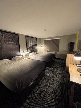 Deluxe Room, 2 Queen Beds, Non Smoking