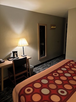 Deluxe Room, 2 Queen Beds, Non Smoking