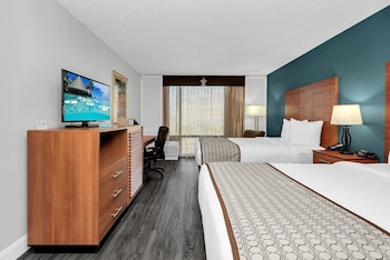 Standard Room, 2 Double Beds, Non Smoking, Refrigerator