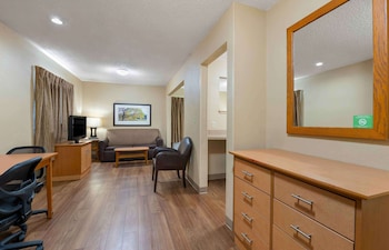 Room, 2 Queen Beds, Non Smoking, Kitchen