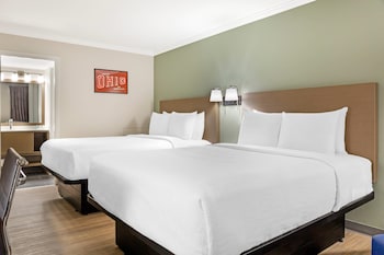 Room, 2 Queen Beds, Non Smoking