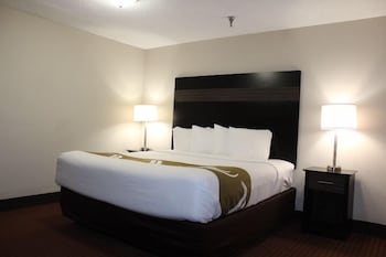 Room, 1 King Bed, Hearing Accessible, Non Smoking