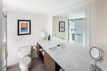 Junior Suite, 1 King Bed with Sofa bed