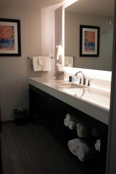 Junior Suite, 1 King Bed with Sofa bed