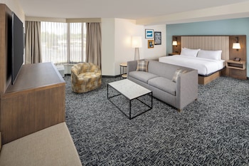Junior Suite, 1 King Bed with Sofa bed