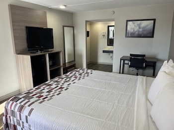 Deluxe Room, 1 King Bed, Non Smoking